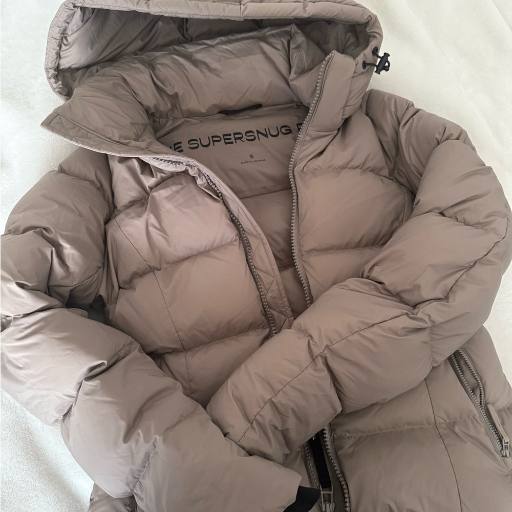 Aritzia supersnug puffer Taupe jacket
